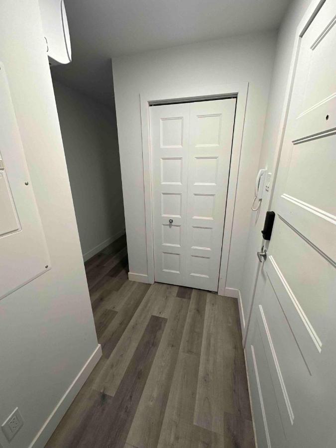New With 1 Bedroom - 1905 *