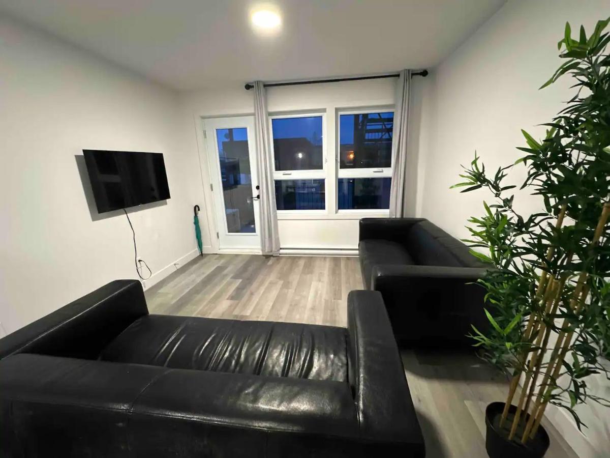 New With 1 Bedroom - 1905 Apartment Montreal